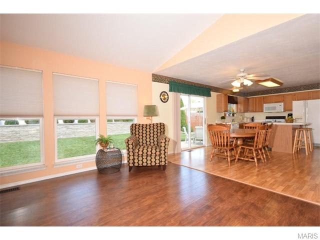 231 Royalltrail Ln, O'fallon, MO 63368 photo 7