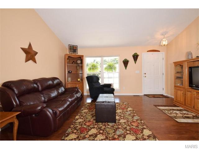 231 Royalltrail Ln, O'fallon, MO 63368 photo 5
