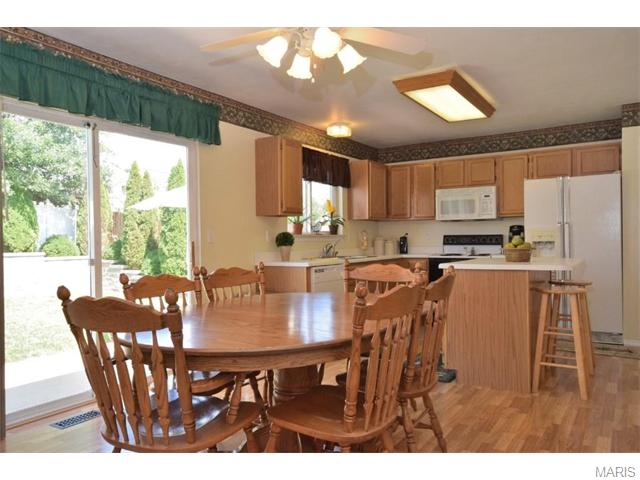 231 Royalltrail Ln, O'fallon, MO 63368 photo 4