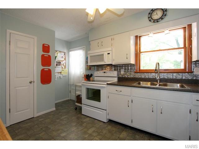 4 Green Oak Ct, O'fallon, MO 63366 photo 9