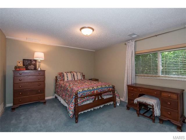 521 Stoddards Ml, Ballwin, MO 63011 photo 15