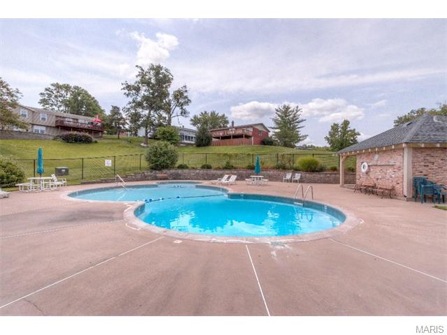 521 Stoddards Ml, Ballwin, MO 63011 photo 32