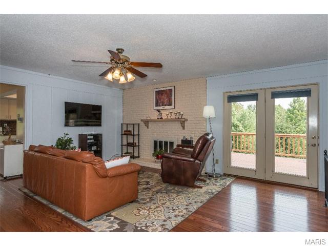 521 Stoddards Ml, Ballwin, MO 63011 photo 3