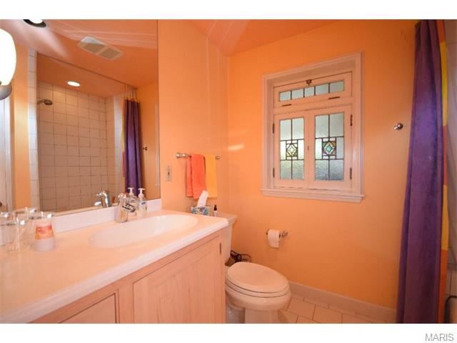 7726 Mohawk, Saint Louis, MO 63105 photo 25
