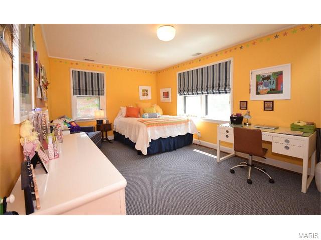 7726 Mohawk, Saint Louis, MO 63105 photo 26