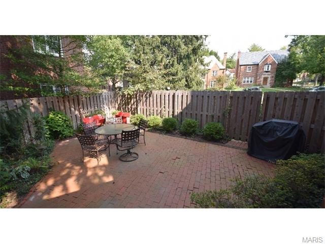 7726 Mohawk, Saint Louis, MO 63105 photo 38