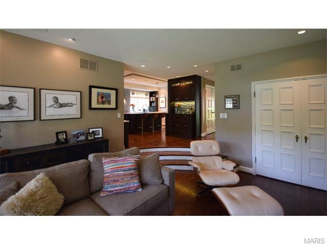 7726 Mohawk, Saint Louis, MO 63105 photo 21