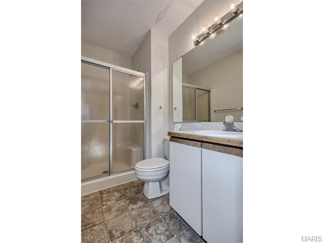 1325 Prospect Vlg #E, Ballwin, MO 63021 photo 12