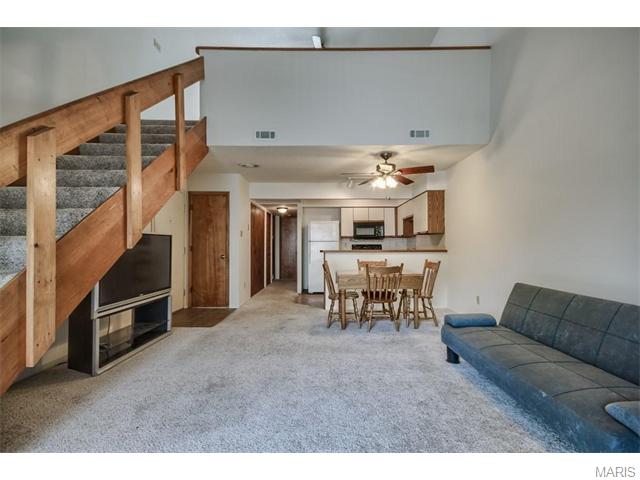 1325 Prospect Vlg #E, Ballwin, MO 63021 photo 5