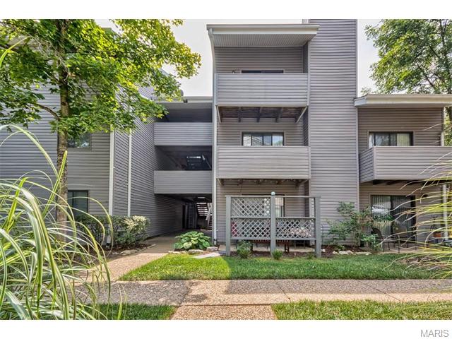1325 Prospect Vlg #E, Ballwin, MO 63021 photo 2