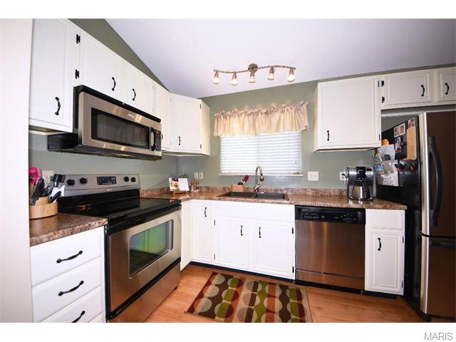 6 Mallard Pointe Dr, O'fallon, MO 63368 photo 9