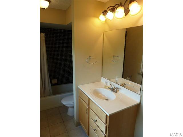 967 Cardello Dr, Ballwin, MO 63021 photo 26