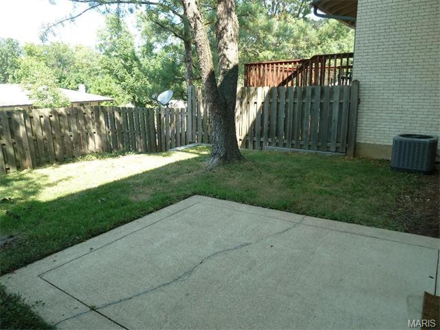 967 Cardello Dr, Ballwin, MO 63021 photo 28