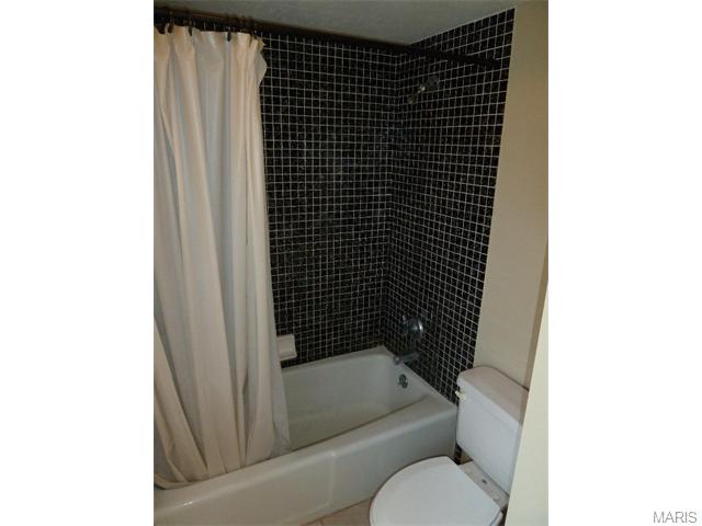 967 Cardello Dr, Ballwin, MO 63021 photo 27