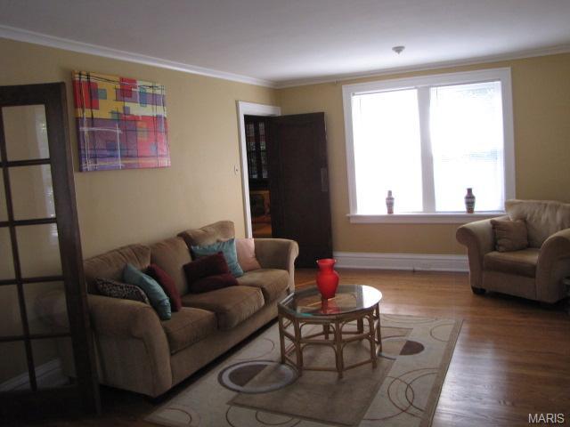 24 Greendale Dr, Greendale, MO 63121 photo 6