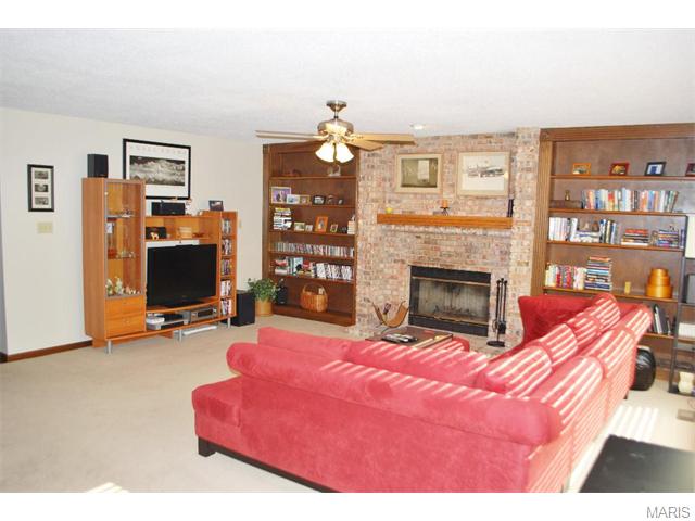 2590 Dunmore Cir, O'fallon, MO 63368 photo 13