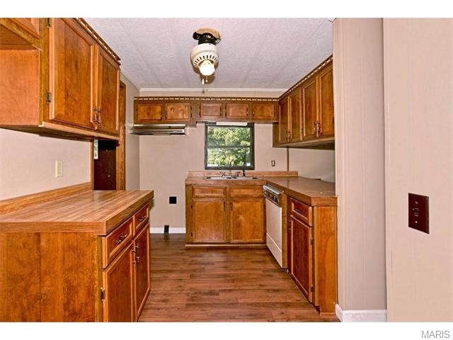529 Bald Hill Rd, Eureka, MO 63025 photo 4