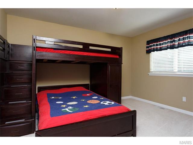 805 Rotherham Dr, Ballwin, MO 63011 photo 17