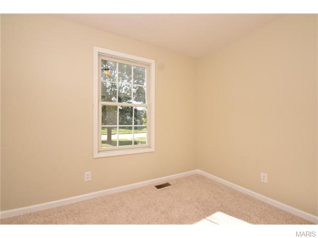 1200 Saint Matthew Ave, O'fallon, MO 63366 photo 8
