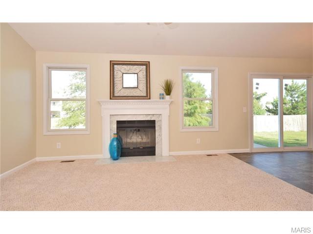 1200 Saint Matthew Ave, O'fallon, MO 63366 photo 4