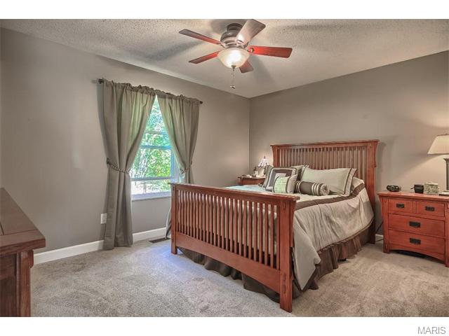 463 Talbert Ct, Ballwin, MO 63021 photo 9