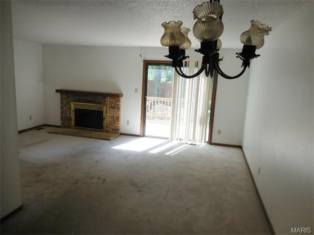 636 Walnut Ridge Dr, Ballwin, MO 63021 photo 10