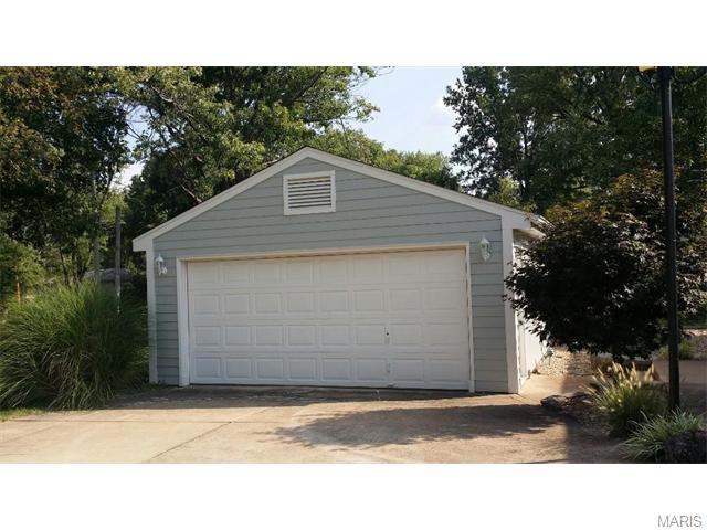 219 Hutchinson, Ellisville, MO 63011 photo 5