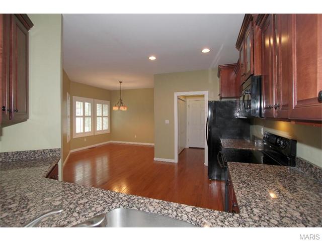 19 Shaelah, Weldon Spring, MO 63304 photo 9