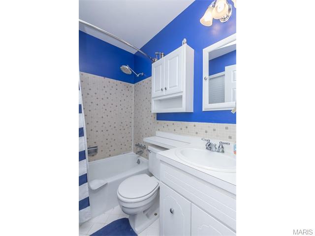 907 Brookvale Ter, Ballwin, MO 63021 photo 15