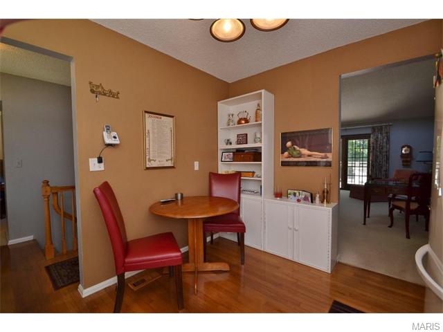 923 Imperial Pt, Ballwin, MO 63021 photo 8
