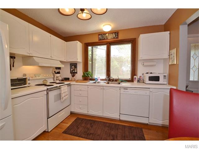 923 Imperial Pt, Ballwin, MO 63021 photo 6