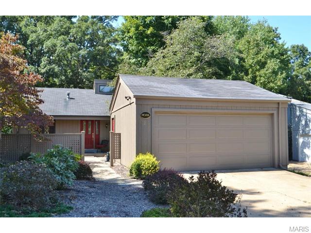 923 Imperial Pt, Ballwin, MO 63021 photo 2