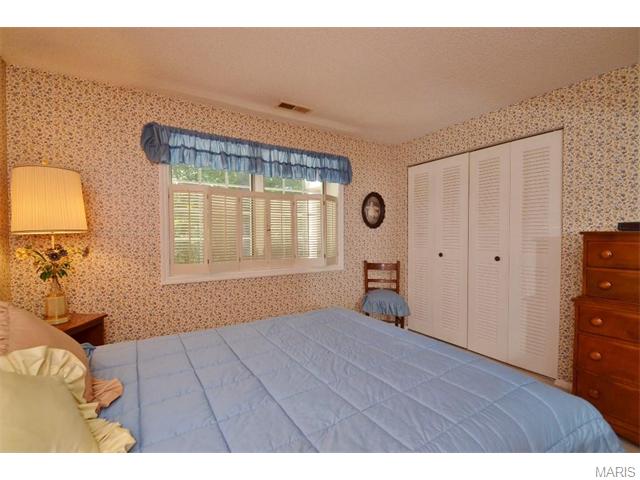 923 Imperial Pt, Ballwin, MO 63021 photo 19