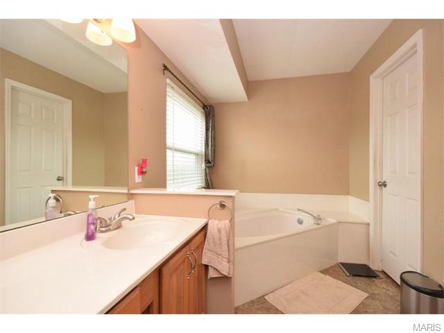 428 Winter Park Dr, O'fallon, MO 63366 photo 13