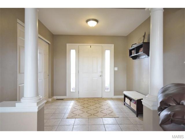 428 Winter Park Dr, O'fallon, MO 63366 photo 2