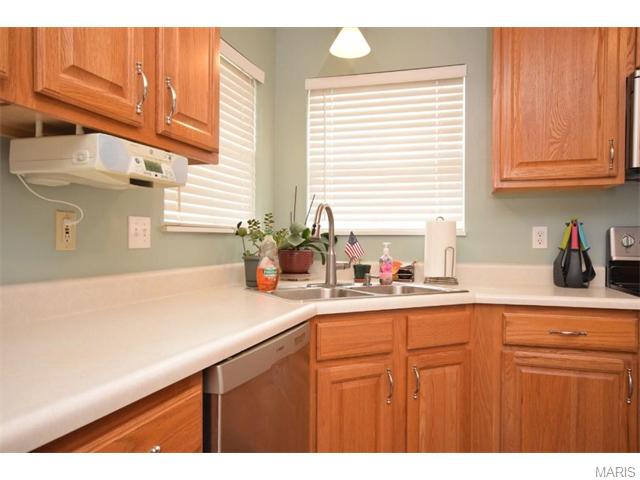 428 Winter Park Dr, O'fallon, MO 63366 photo 8