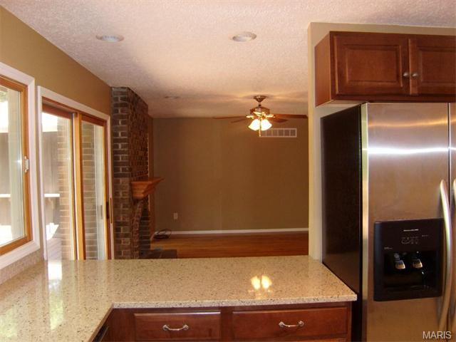 1287 Lombez Dr, Manchester, MO 63021 photo 4