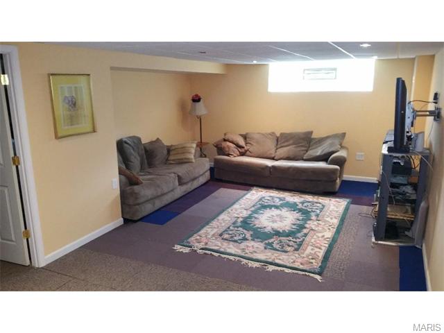 6 Cottagemill Ct, Ballwin, MO 63021 photo 5