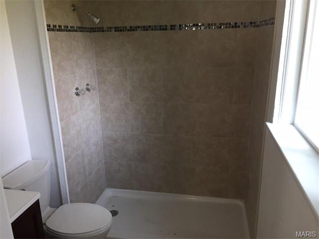 504 Robert, O'fallon, MO 63366 photo 3