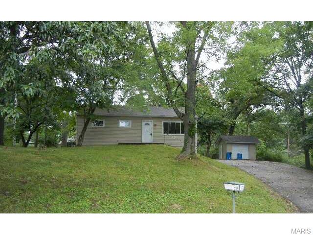 223 Highview Dr, Ballwin, MO 63011 photo 1