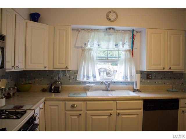85 Willow Dr, Eureka, MO 63025 photo 9