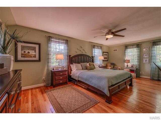 94 Frederick Ln, Glendale, MO 63122 photo 16