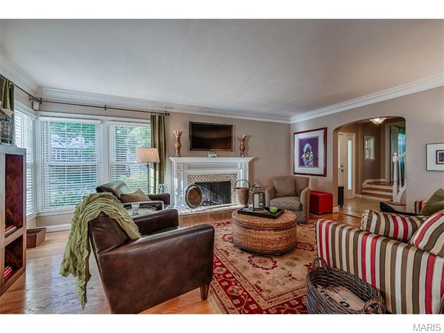 94 Frederick Ln, Glendale, MO 63122 photo 5