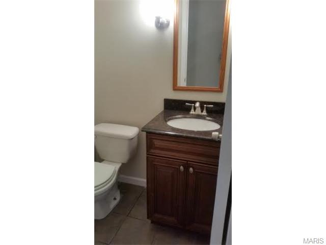 679 Crowsnest Dr, Ballwin, MO 63021 photo 15