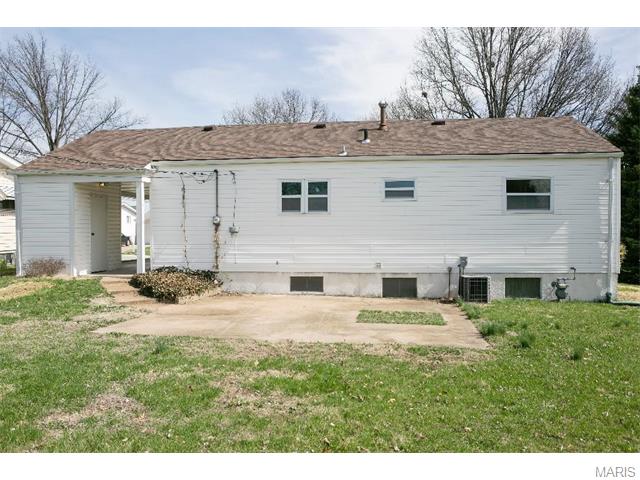 11037 Patsy Dr, Saint Louis, MO 63123 photo 2