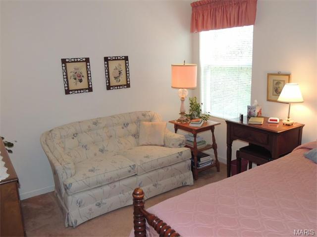 622 Cascade Lake Dr, Ballwin, MO 63021 photo 14