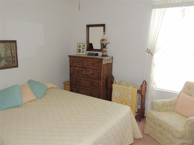622 Cascade Lake Dr, Ballwin, MO 63021 photo 13