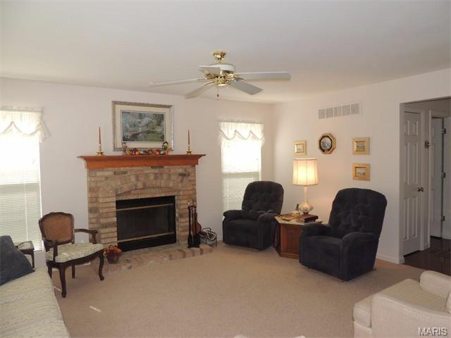 622 Cascade Lake Dr, Ballwin, MO 63021 photo 5
