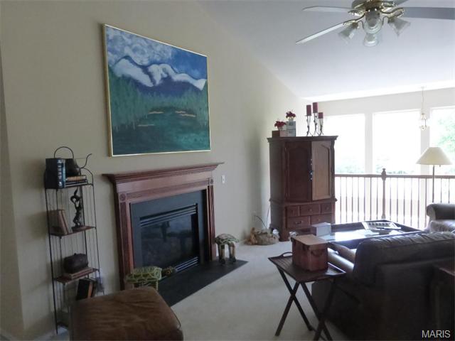 616 Thornridge Dr, O'fallon, MO 63368 photo 5