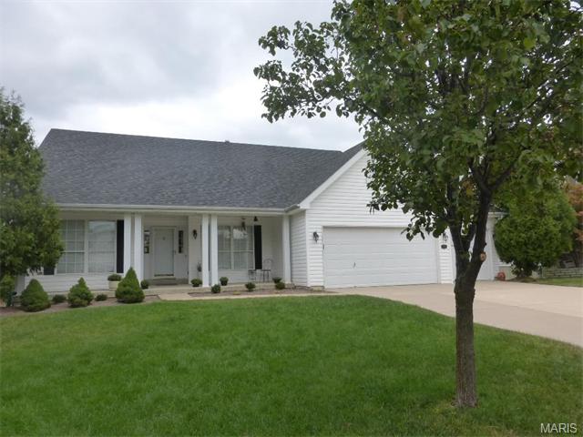 616 Thornridge Dr, O'fallon, MO 63368 photo 1